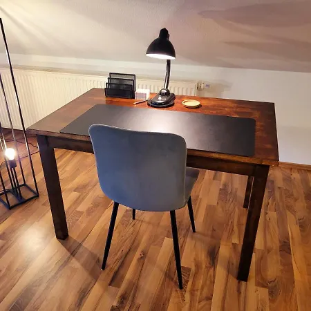 Individuelle Ferienwohnung Im Dachgeschoss Am Stadtpark * Suhl